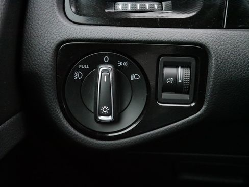 Used 2017 Volkswagen GTI S image 27