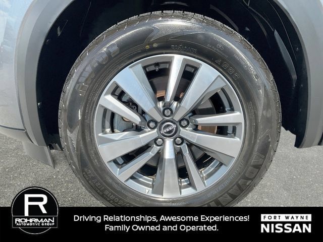 Certified 2025 Nissan Pathfinder SL AWD/4WD image 11