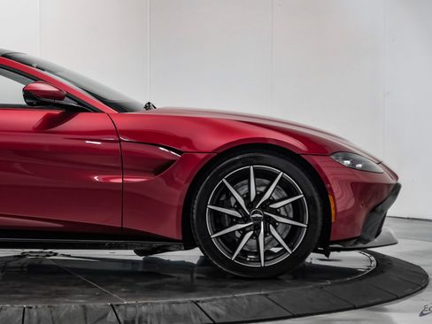 Used 2019 Aston Martin V8 Vantage Coupe RWD image 27