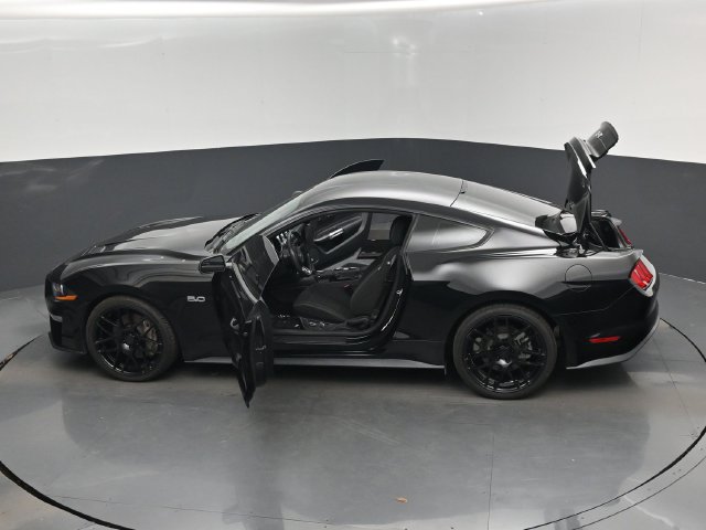Used 2018 Ford Mustang GT RWD image 17