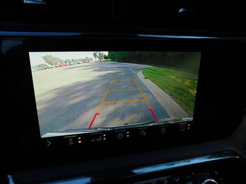 Used 2022 GMC Sierra 1500 AT4X AWD/4WD image 5
