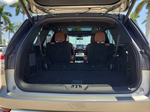 Certified 2023 Lincoln Aviator Reserve w/ Equipment Group 201A RWD image 8