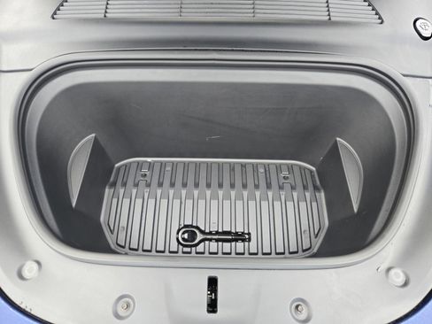 Used 2024 Tesla Model Y Long Range image 27