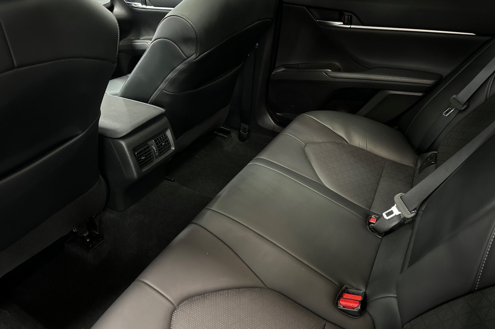 Certified 2022 Toyota Camry XSE w/ Carpet Mat Package (TMS) AWD/4WD image 15