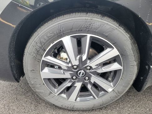 New 2025 Nissan Versa SV image 10