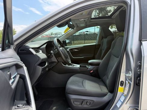 Used 2022 Toyota RAV4 XLE w/ Convenience Package AWD/4WD image 24