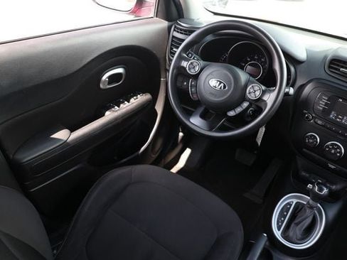 Used 2017 Kia Soul FWD image 21
