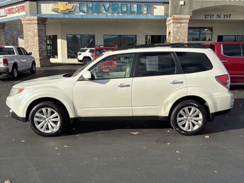 Used 2012 Subaru Forester 2.5X Premium w/ All-Weather Pkg image 2