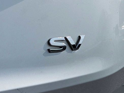 Used 2023 Nissan Rogue SV image 14