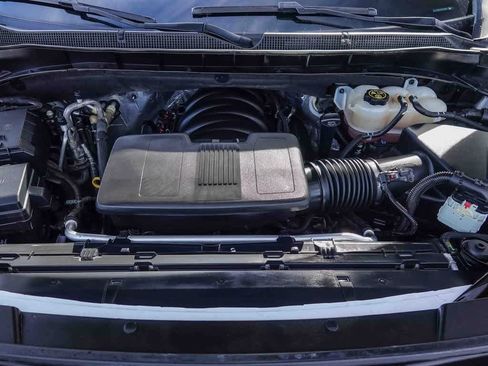 Used 2023 Chevrolet Suburban Premier image 26