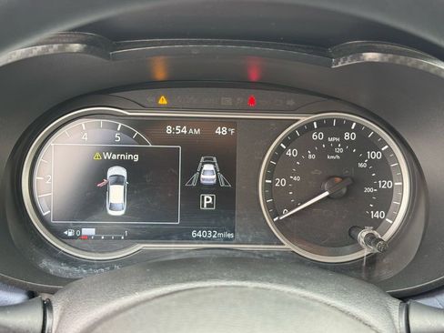 Used 2023 Nissan Versa SV image 25