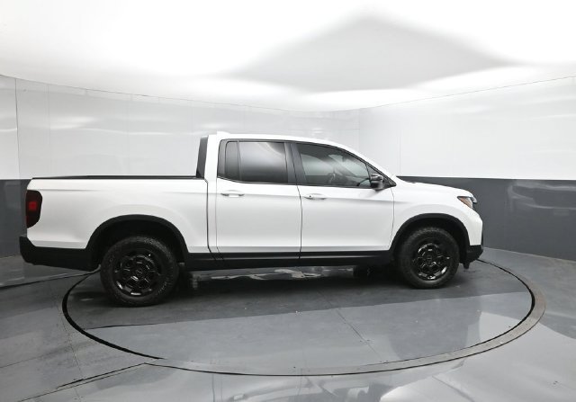 Used 2025 Honda Ridgeline TrailSport+ image 11