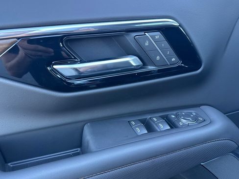 New 2026 Chevrolet Tahoe High Country AWD/4WD image 11