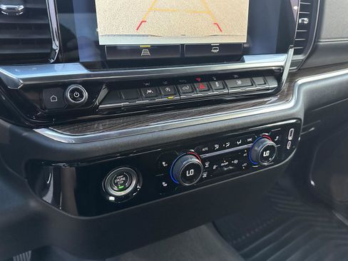 Used 2024 Chevrolet Silverado 1500 LT AWD/4WD image 31