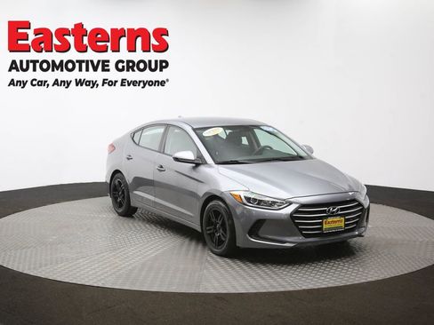 Used 2017 Hyundai Elantra SE w/ Cargo Package image 46