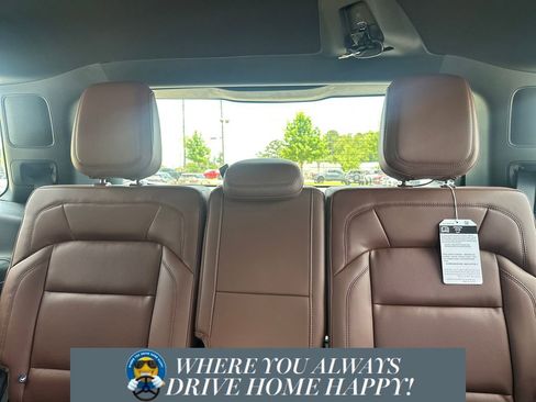 New 2025 Lincoln Navigator Reserve image 23