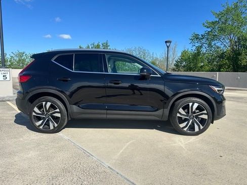Certified 2023 Volvo XC40 B5 Ultimate w/ Protection Package Premier AWD/4WD image 10