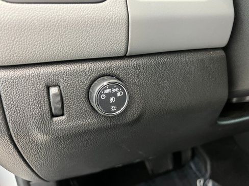 Used 2016 Chevrolet Colorado LT w/ LT Convenience Package RWD image 29