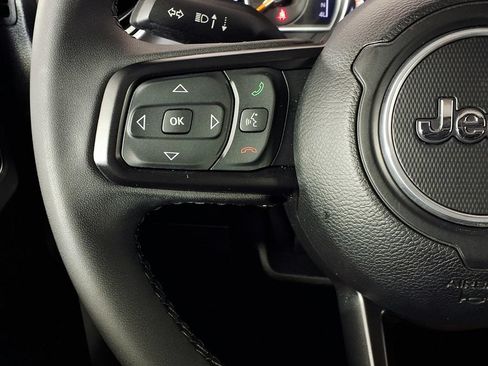 Used 2023 Jeep Gladiator Sport AWD/4WD image 19