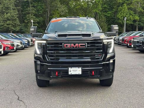 Used 2024 GMC Sierra 2500 AT4 w/ AT4 Premium Plus Package AWD/4WD image 2