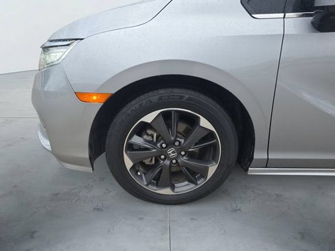 Used 2024 Honda Odyssey Elite image 17