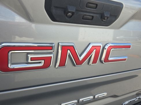 Used 2025 GMC Sierra 1500 AT4X AWD/4WD image 31