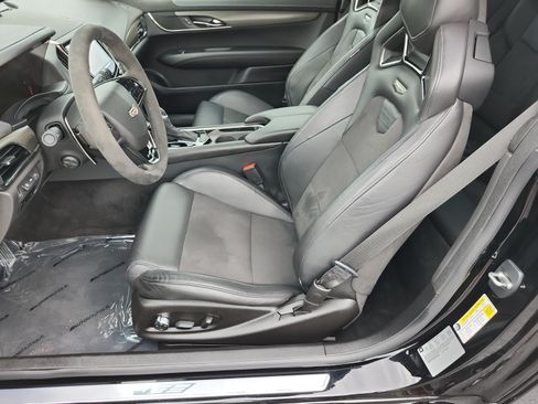 Used 2016 Cadillac ATS V w/ Luxury Package RWD image 10