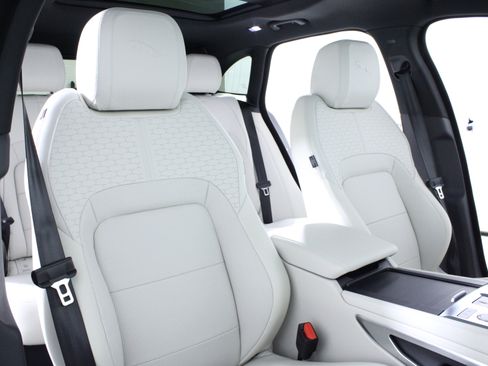 New 2026 Jaguar F-PACE R-Dynamic S image 14