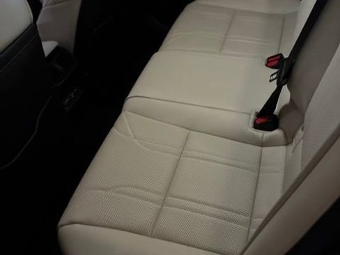 Used 2025 Lexus ES 350 Luxury image 2