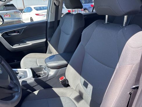 Used 2025 Toyota RAV4 XLE image 15