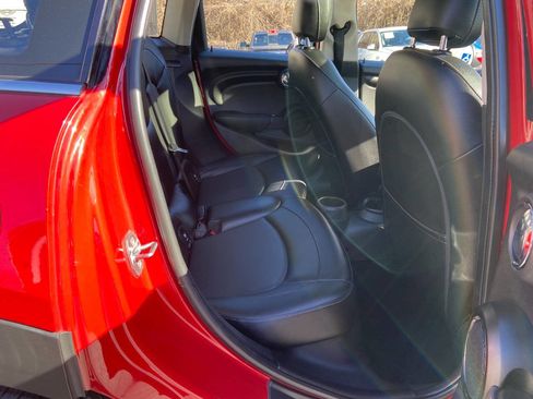 Used 2016 MINI Cooper 4-Door Hardtop w/ Media Package image 16