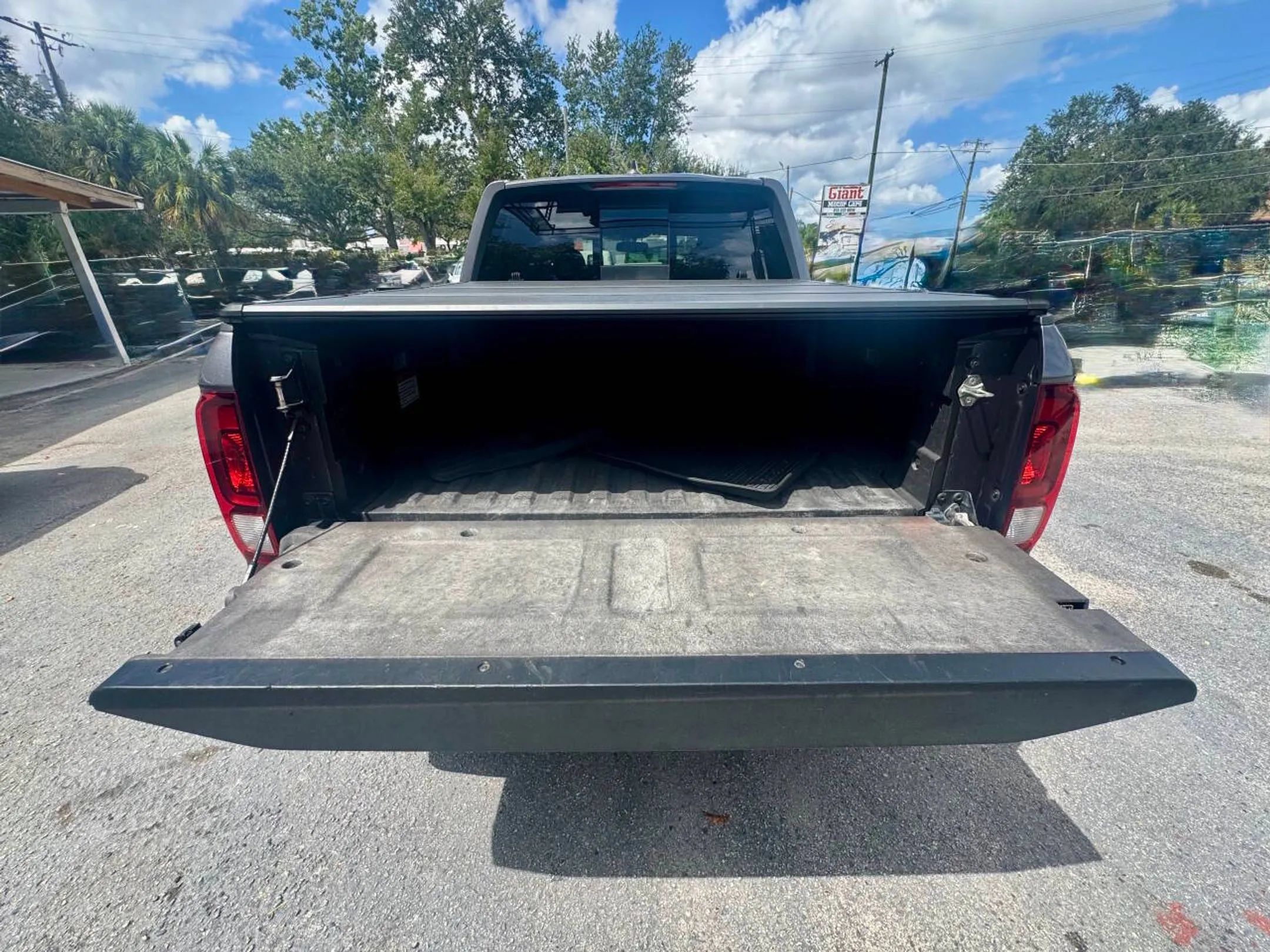 Used 2019 Honda Ridgeline RTL-T image 12