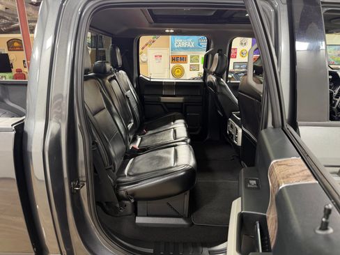 Used 2019 Ford F350 Lariat w/ Lariat Ultimate Package AWD/4WD image 18