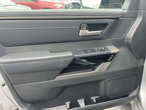 Used 2024 Toyota Tundra Limited image 26