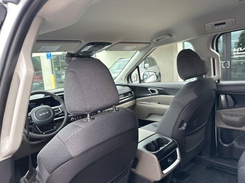 New 2026 Kia Carnival LX image 22