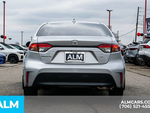 Used 2025 Toyota Corolla LE image 6