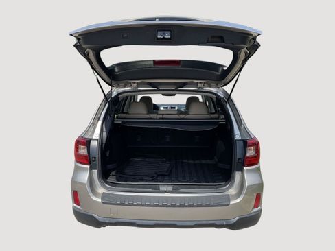 Used 2015 Subaru Outback 2.5i Limited AWD/4WD image 7