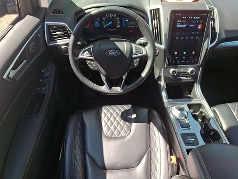 Certified 2024 Ford Edge Titanium AWD/4WD image 17