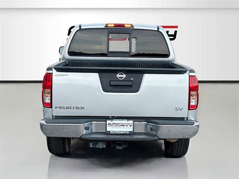 Used 2019 Nissan Frontier SV image 6