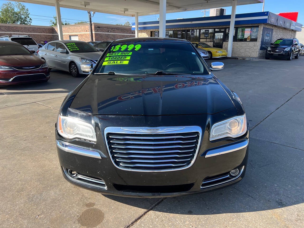 Used 2012 Chrysler 300 Limited RWD image 2