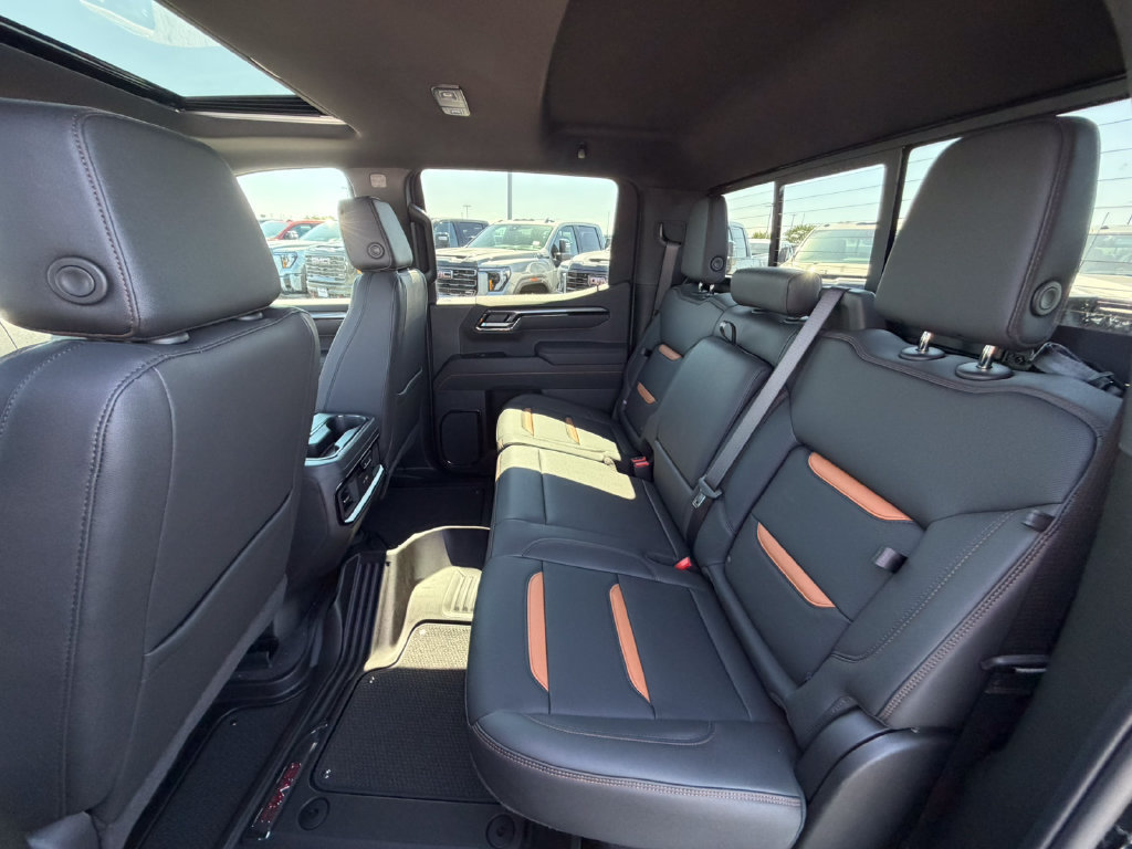 New 2026 GMC Sierra 1500 AT4 w/ AT4 Premium Package AWD/4WD image 33