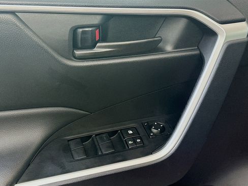 Used 2024 Toyota RAV4 LE image 15