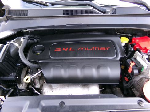 Used 2019 Jeep Compass Latitude AWD/4WD image 28