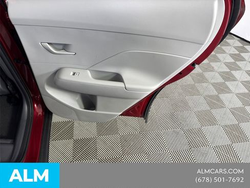 Used 2025 Hyundai Kona SEL FWD image 20