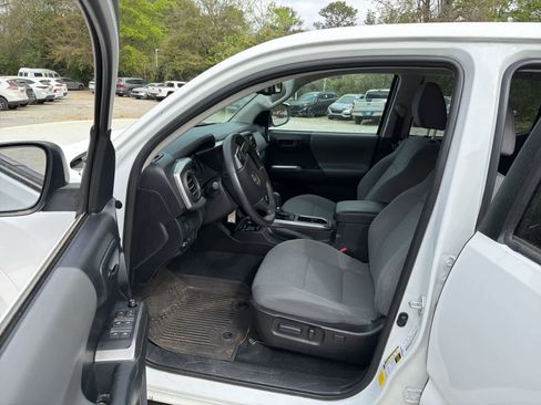 Used 2021 Toyota Tacoma SR5 image 16