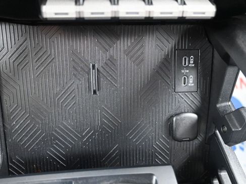 Used 2025 Toyota Tacoma TRD Off-Road image 22