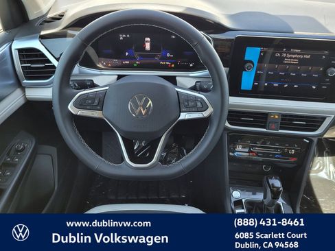New 2025 Volkswagen Taos SE image 11
