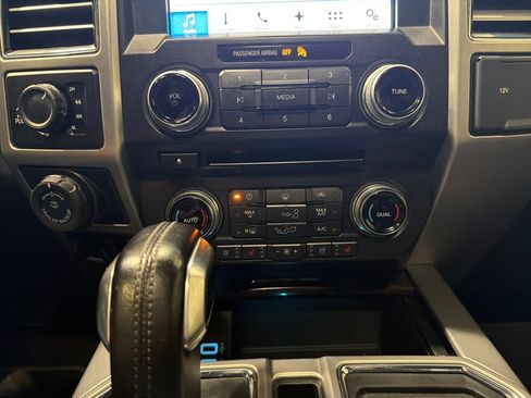 Used 2017 Ford F150 Platinum w/ Equipment Group 701A Luxury AWD/4WD image 7