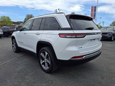 Certified 2022 Jeep Grand Cherokee Limited 4xe w/ Luxury Tech Group II image 4