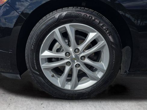 Used 2018 Chevrolet Malibu Hybrid w/ Leather Package FWD image 30